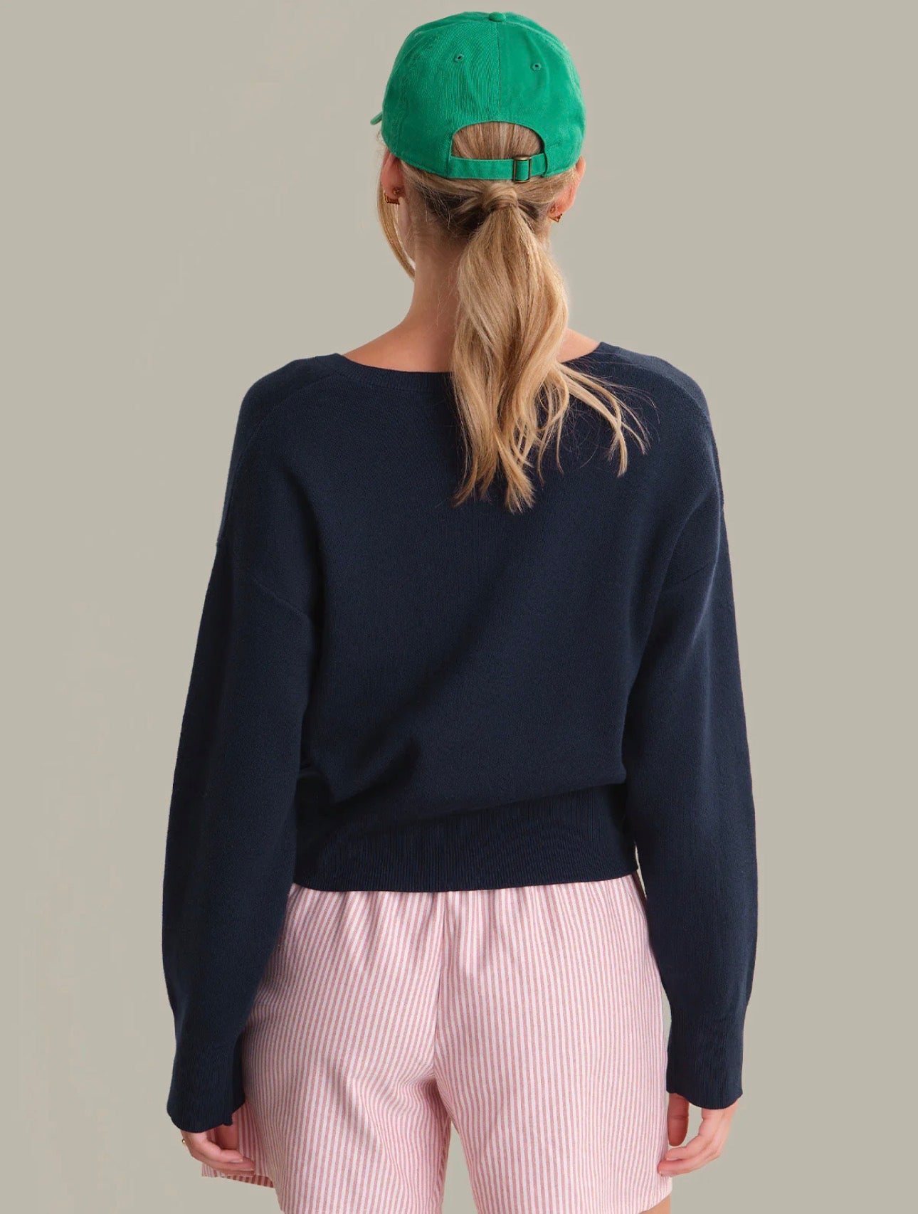 525 Callen Contrast Henley Pullover - gilt+gossamer