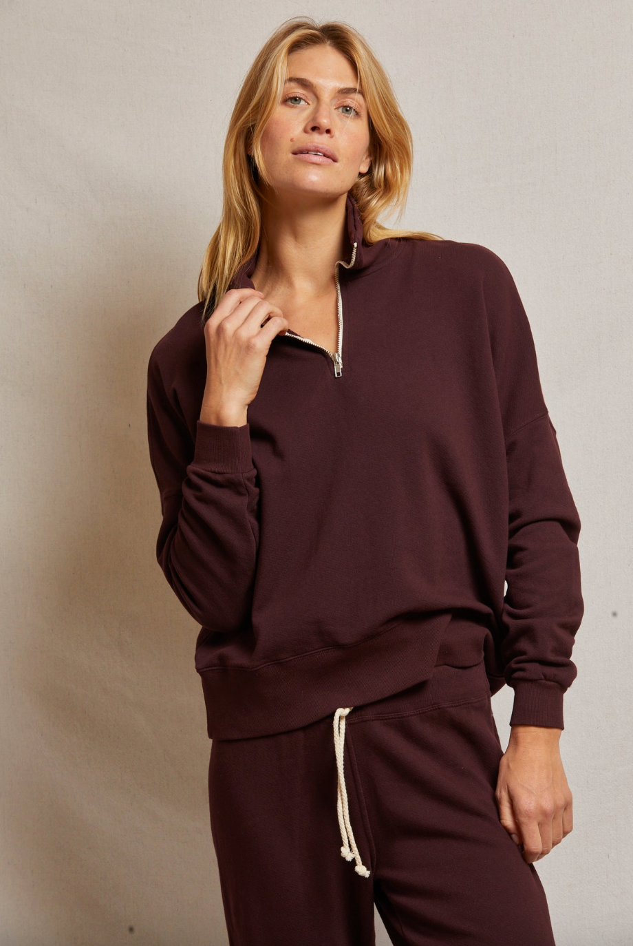 Perfect White Tee Maren - Blackberry - gilt+gossamer