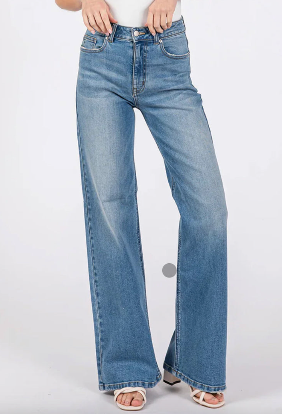 Letters To Juliet High Rise Slouchy Jean - Medium Wash