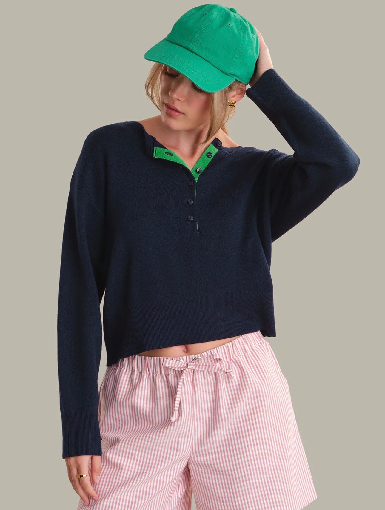 525 Callen Contrast Henley Pullover - gilt+gossamer