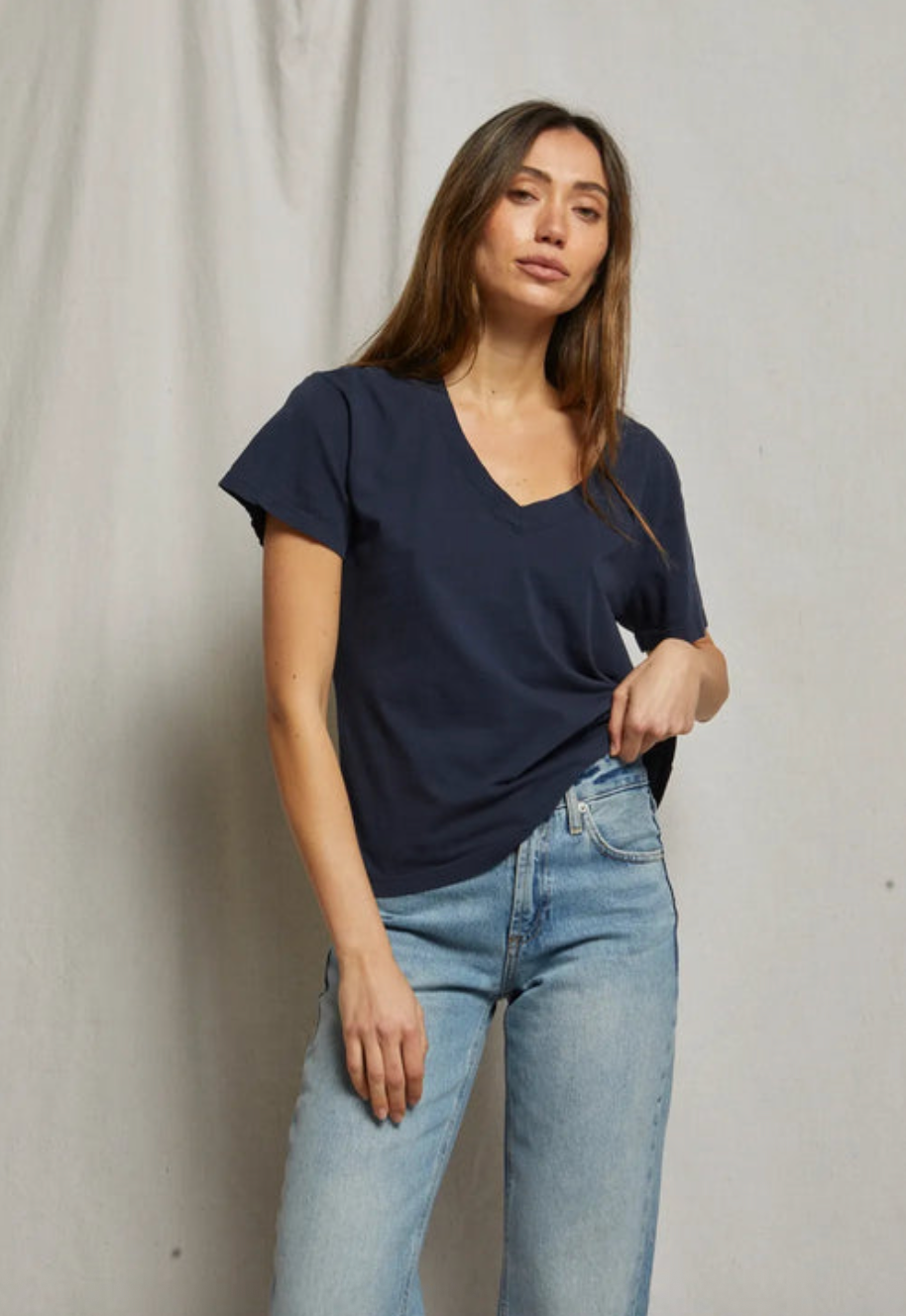 Perfect White Tee Hendrix V-Neck Tee - Navy