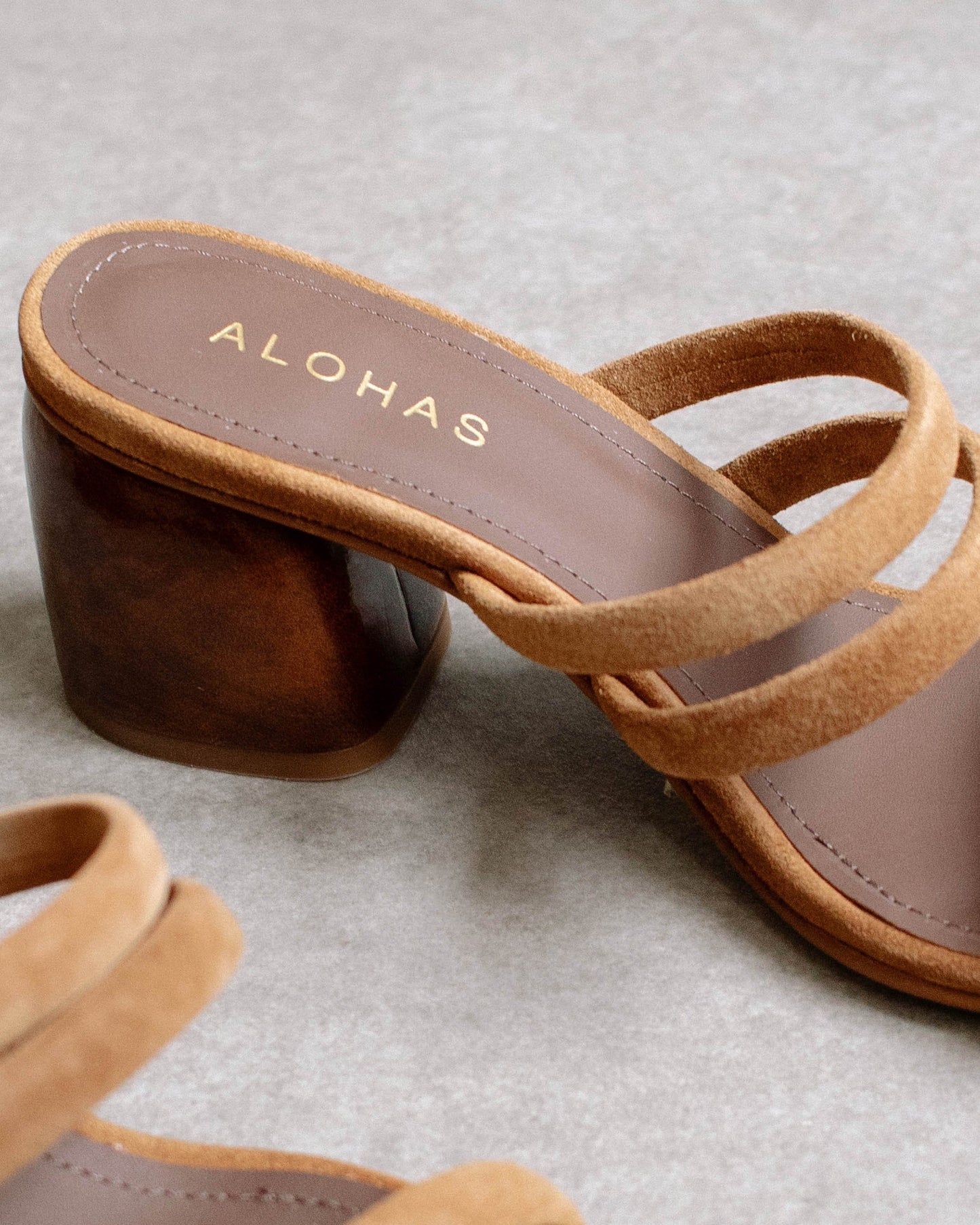 Alohas  Indiana Brown Suede Sandals - gilt+gossamer