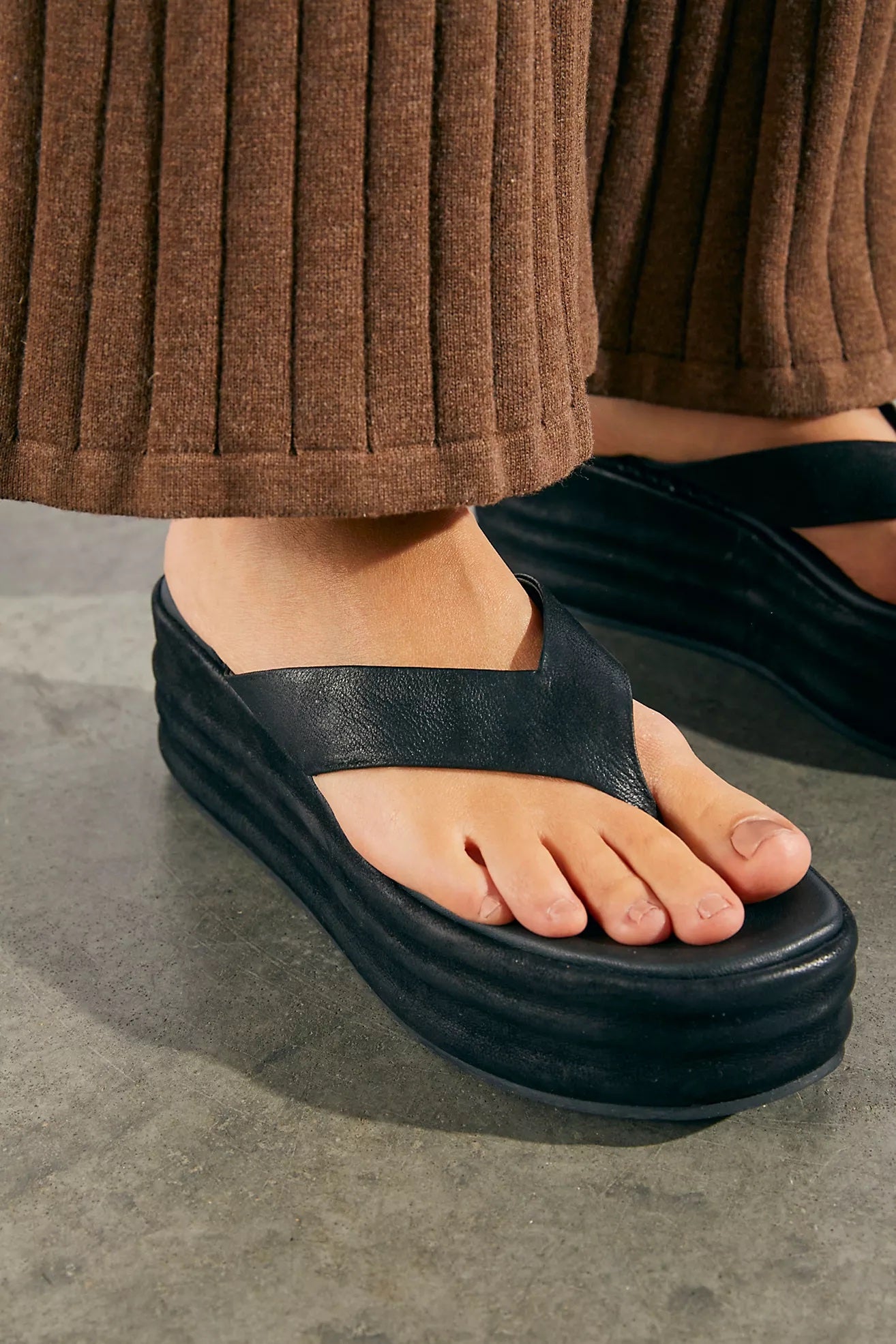 Free People Haven Thong Flatform Sandals - gilt+gossamer